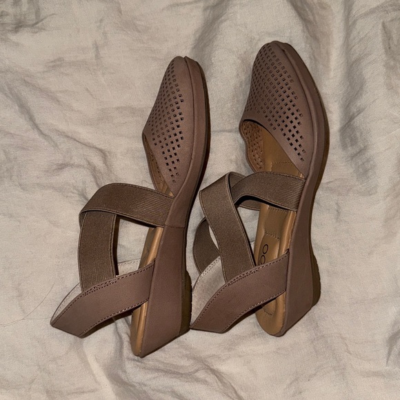 Me Too Womans Shoes 6M - Picture 3 of 4